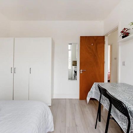 Double Room Edmonton Green, London N9 Dış mekan fotoğraf