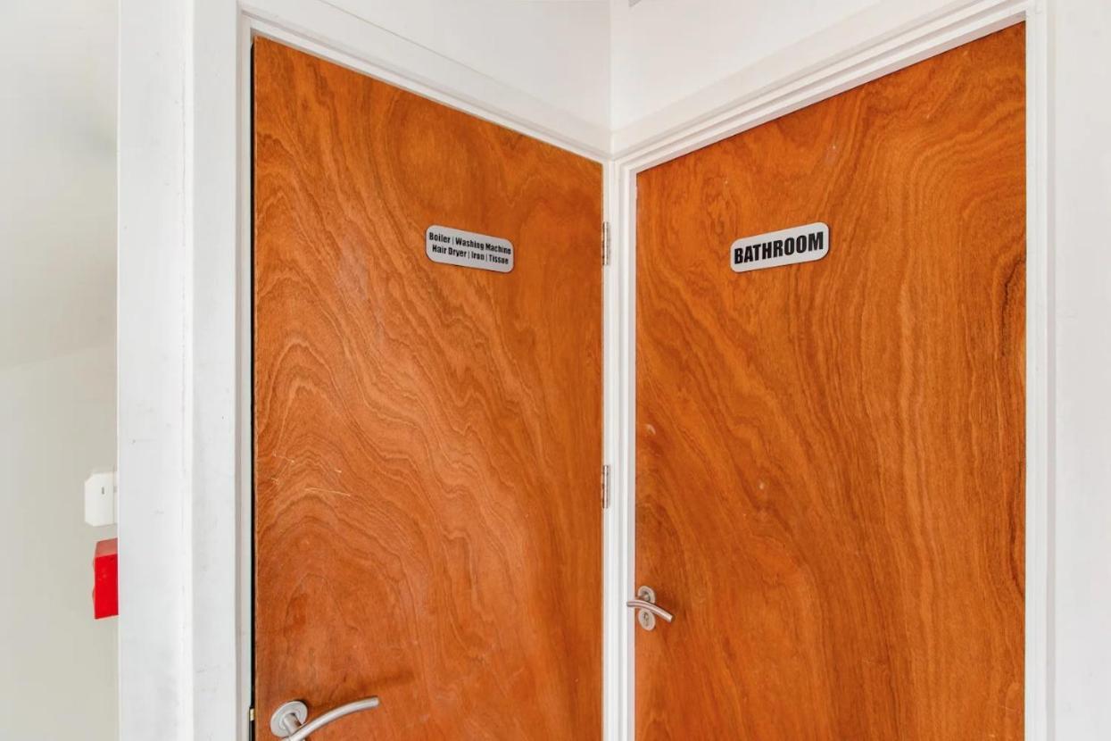 Double Room Edmonton Green, London N9 Dış mekan fotoğraf