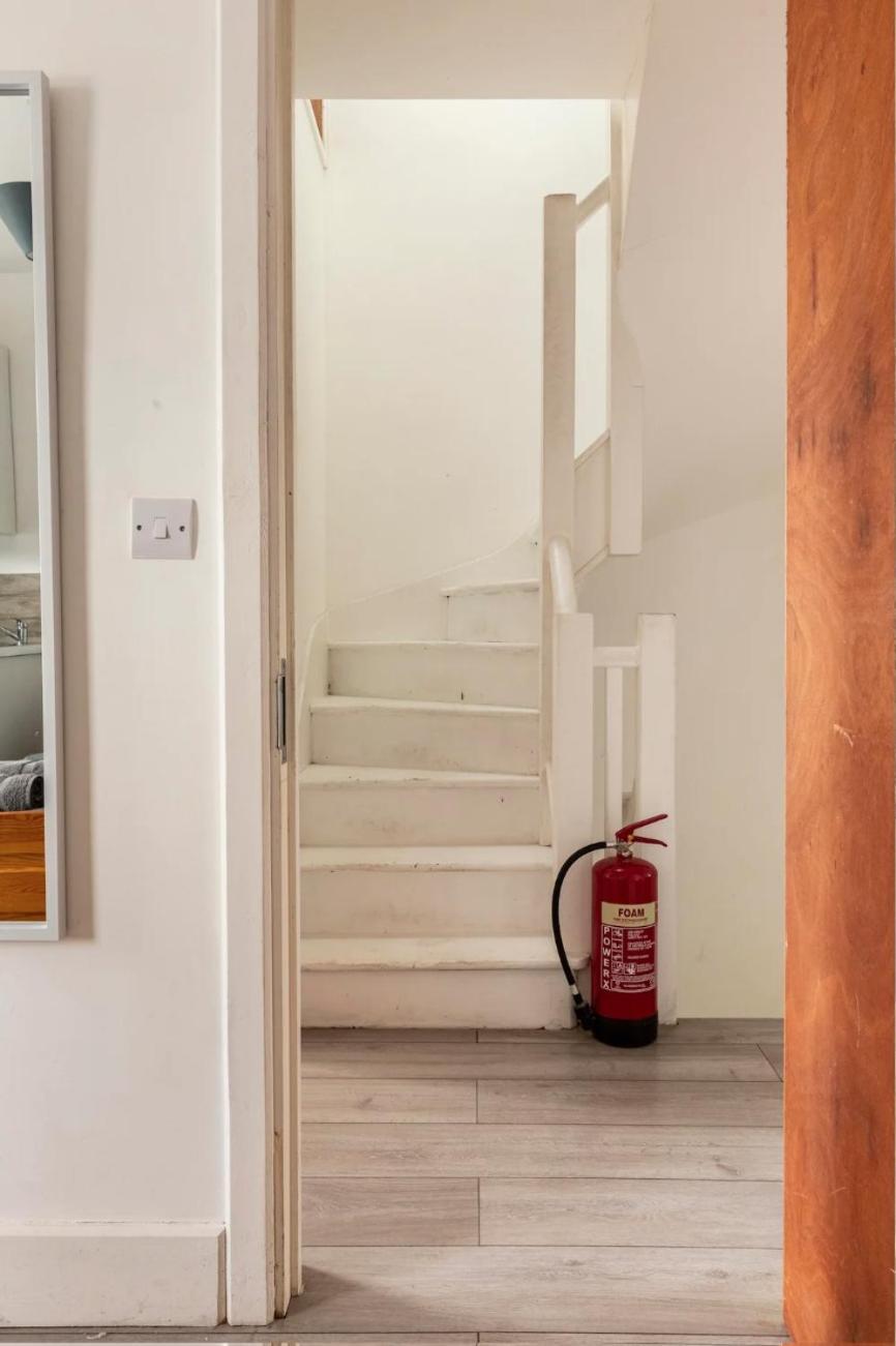 Double Room Edmonton Green, London N9 Dış mekan fotoğraf