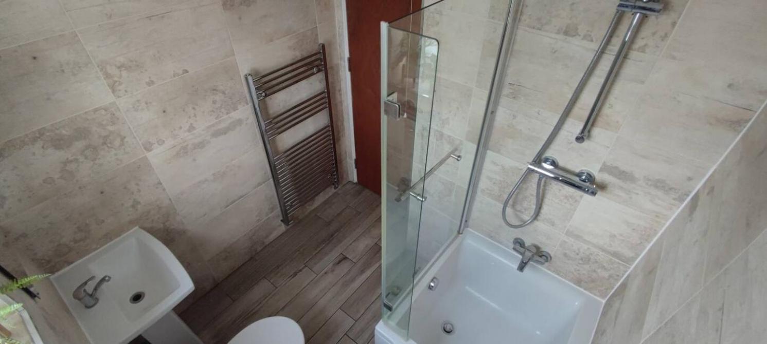 Double Room Edmonton Green, London N9 Dış mekan fotoğraf