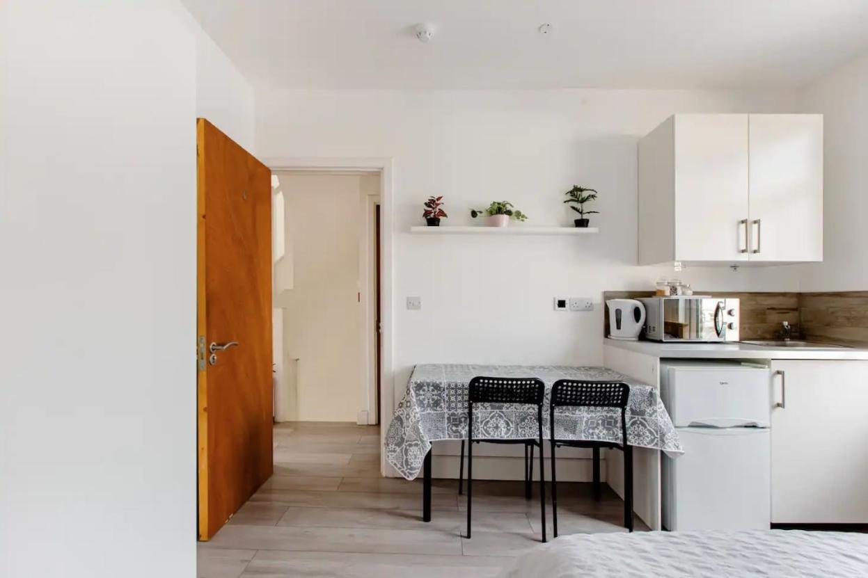 Double Room Edmonton Green, London N9 Dış mekan fotoğraf