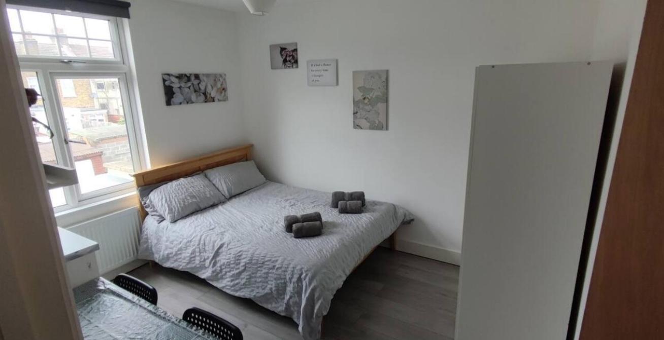 Double Room Edmonton Green, London N9 Dış mekan fotoğraf